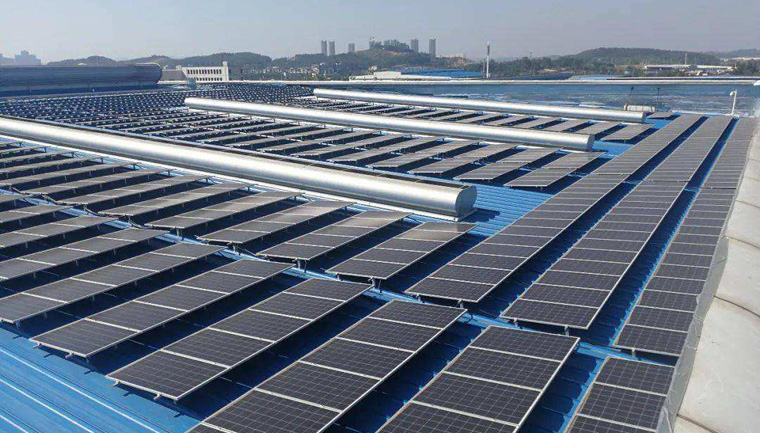 光伏支架國家標(biāo)準(zhǔn)，一個(gè)光伏板要多少個(gè)支架