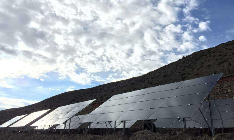 碲化鎘薄膜發電原理，薄膜發電和晶硅發電的優缺點