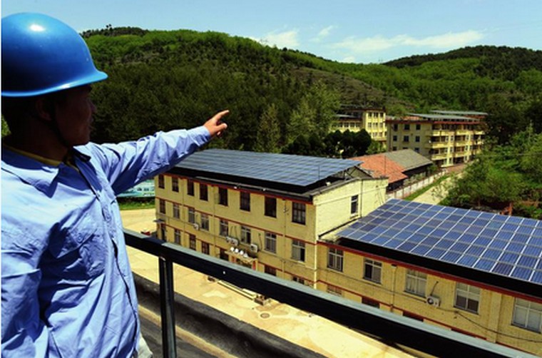 估算光伏電站發(fā)電量有哪幾種計(jì)算方法 估算光伏電站發(fā)電量有哪幾種計(jì)算方法