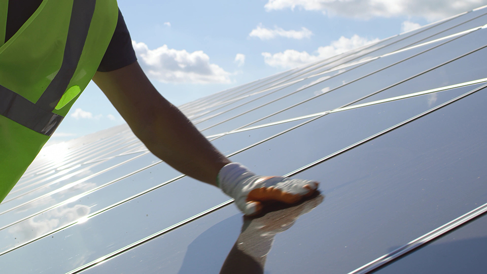 150kW商用光伏系統部件如何布置 150kW商用光伏系統部件如何布置