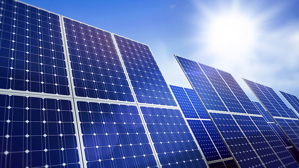 檢查直流匯流箱、交直流配電柜時(shí)，應(yīng)注意哪些要點(diǎn)