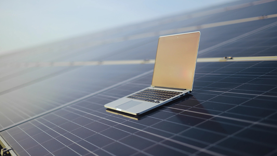 光伏發(fā)電功率不穩(wěn)定如何解決 光伏發(fā)電功率不穩(wěn)定如何解決