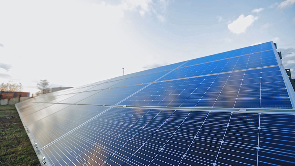 光伏發電電壓高過實際電壓有問題嗎 光伏發電電壓高過實際電壓有問題嗎